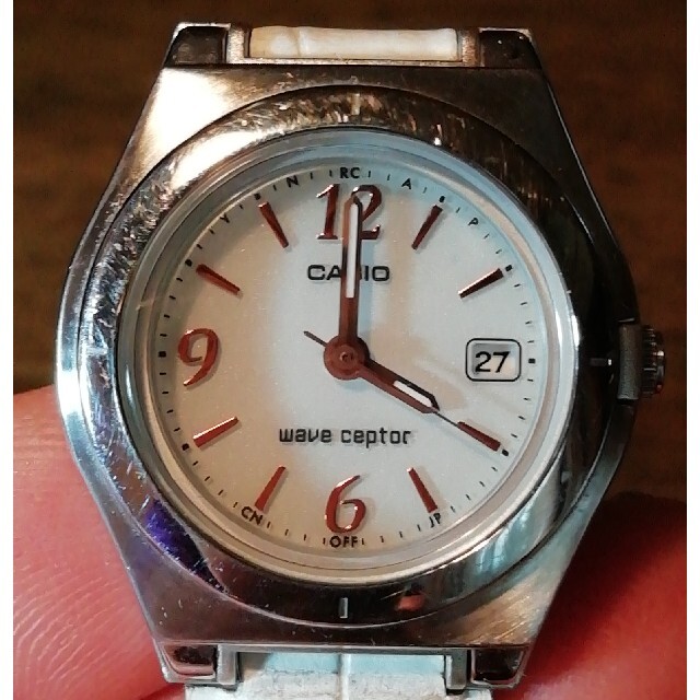 CASIO(カシオ)のF14　美品　カシオ・ウェーブセプター　電波・ソーラー時計　デイト レディースのファッション小物(腕時計)の商品写真