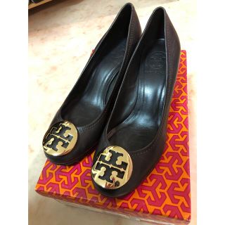 トリーバーチ(Tory Burch)の【美品】トリバーチ　パンプス　25.5cm(ハイヒール/パンプス)