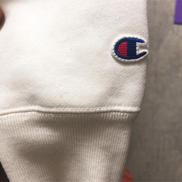 Champion(チャンピオン)のChampion チャンピオン パーカー　ホワイト レディースのトップス(パーカー)の商品写真