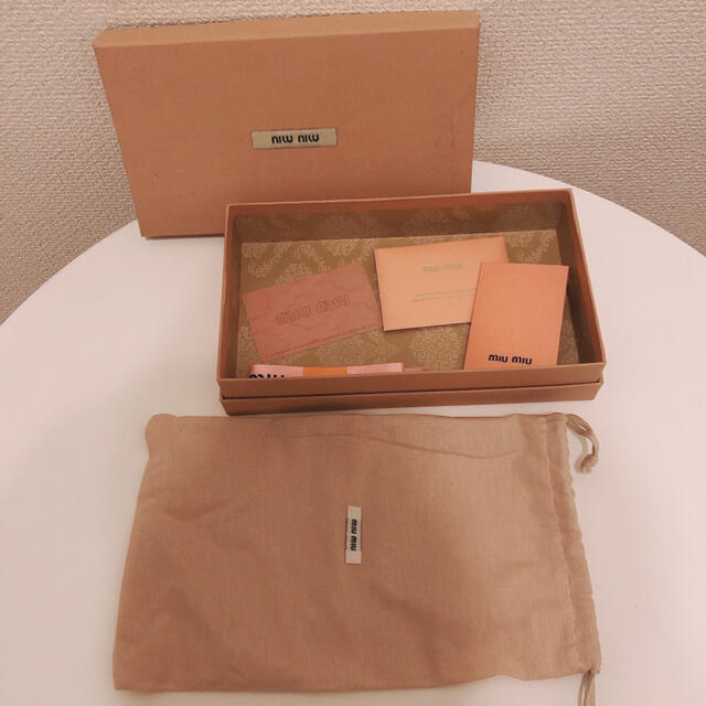 miumiu(ミュウミュウ)のmiumiu ミュウミュウ 長財布 レディースのファッション小物(財布)の商品写真