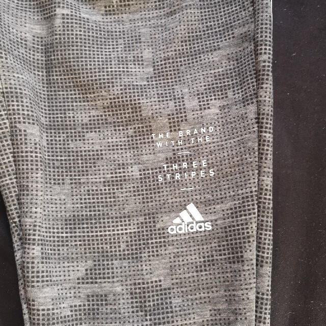 adidas(アディダス)の【中古】adidas　アディダス　140 キッズ/ベビー/マタニティのキッズ服男の子用(90cm~)(パンツ/スパッツ)の商品写真