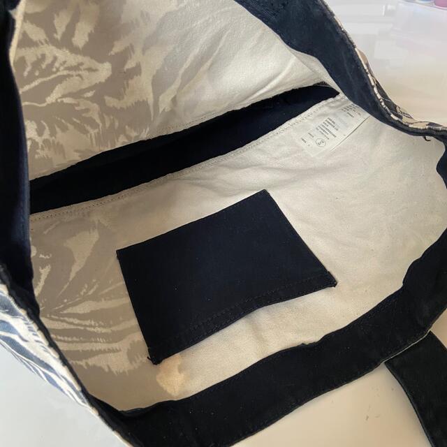 Hollister(ホリスター)のホリスター　トートバッグ　エコバック　紺×白 レディースのバッグ(トートバッグ)の商品写真