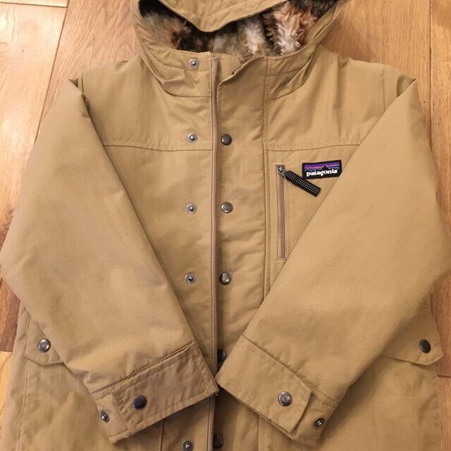 patagonia(パタゴニア)のPatagonia boys(5-6) ジャケット薄いシミ有り キッズ/ベビー/マタニティのキッズ服男の子用(90cm~)(コート)の商品写真