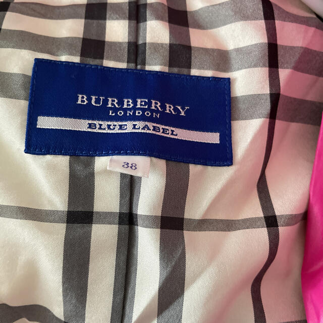 BURBERRY BLUE LABEL(バーバリーブルーレーベル)のバーバリーブルーレーベル　ダウンコート　ピンク レディースのジャケット/アウター(ダウンジャケット)の商品写真