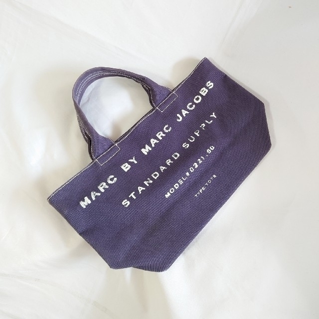 MARC BY MARC JACOBS(マークバイマークジェイコブス)のお値下げ‼️★ MARC BY MARC JACOBS ★ トートバッグ 💕 レディースのバッグ(トートバッグ)の商品写真