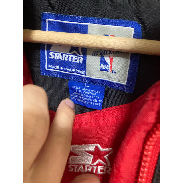 スターター NBA シカゴブルズ ジャケット メンズのジャケット/アウター(ナイロンジャケット)の商品写真