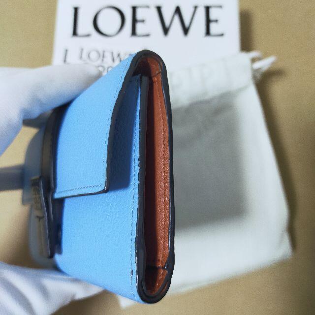 LOEWE(ロエベ)の【返品可能】 ロエベ LOEWE スモール カーフ 折り財布 男女兼用 押し跡 レディースのファッション小物(財布)の商品写真