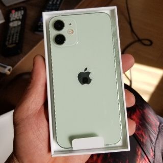 アイフォーン(iPhone)のiPhone12mini au 256GB（ルル様専用）(スマートフォン本体)