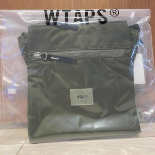 ダブルタップス(W)taps)のWTAPS SLING / POUCH / NYLON  オリーブ 新品未開封(ショルダーバッグ)