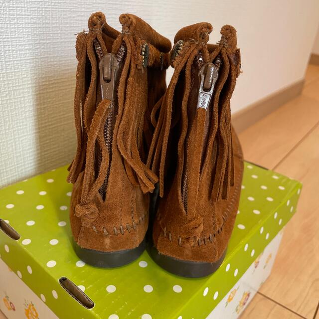 Minnetonka(ミネトンカ)の新品未使用★ミネトンカ　フリンジブーツ レディースの靴/シューズ(ブーツ)の商品写真