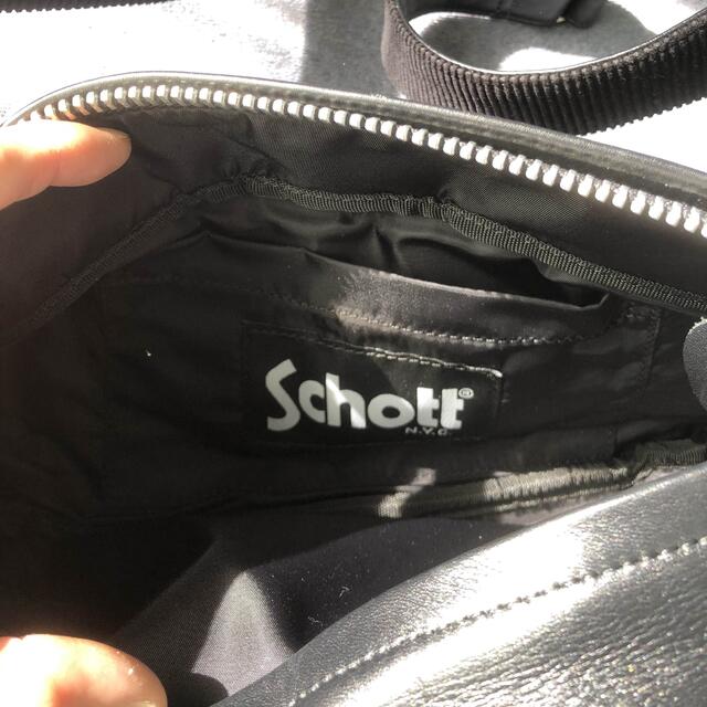 schott レザーボディバッグ - ボディーバッグ