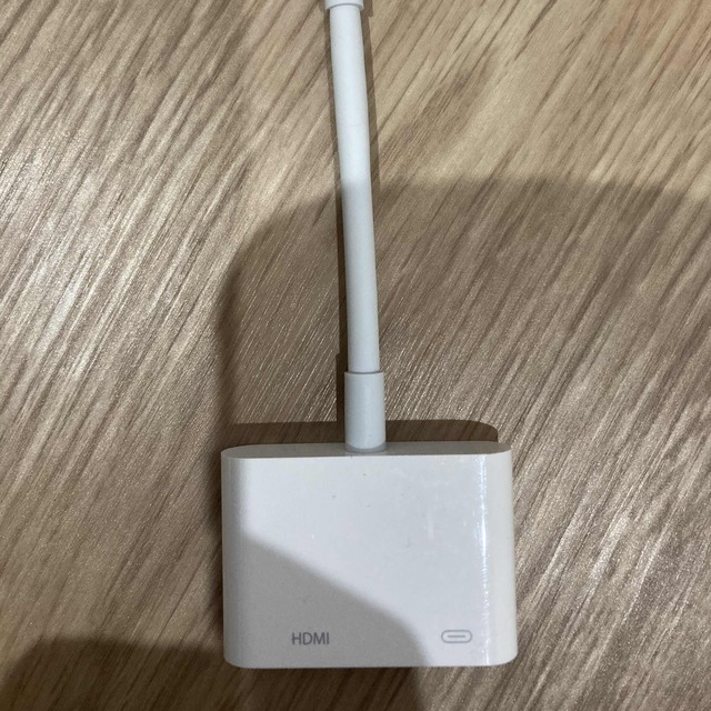 Apple(アップル)のApple MD826AM/A スマホ/家電/カメラのテレビ/映像機器(映像用ケーブル)の商品写真