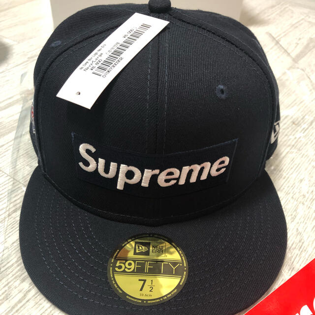 Supreme(シュプリーム)のネクタイ大好き⭐︎様専用 Supreme  NewEra  ネイビー 7 1/2 メンズの帽子(キャップ)の商品写真
