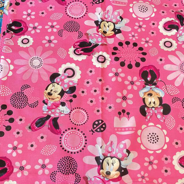 Disney(ディズニー)の新品●ミニーちゃん　ピンク　布　45cm ハンドメイドの素材/材料(生地/糸)の商品写真