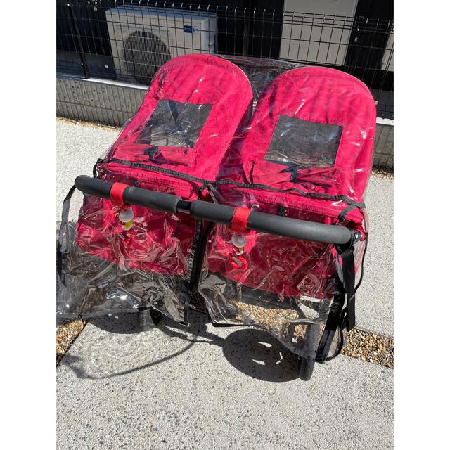 AIRBUGGY(エアバギー)の【美品】AirBuggy COCO DOUBLE（エアバギーココダブル）レッド キッズ/ベビー/マタニティの外出/移動用品(ベビーカー/バギー)の商品写真