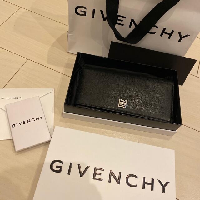 GIVENCHY 長財布