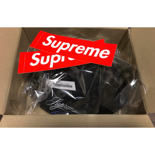 Supreme(シュプリーム)のL Supreme Kangol Furgora Casual メンズの帽子(ハット)の商品写真