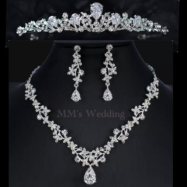 ティアラ シルバー ジルコニア 結婚式 ウェディングヘッドドレスヘアアクセサリー ハンドメイドのウェディング(ヘッドドレス/ドレス)の商品写真