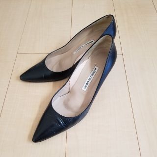 マノロブラニク(MANOLO BLAHNIK)の◆マノロブラニク◆定番パンプス　24㎝(ハイヒール/パンプス)