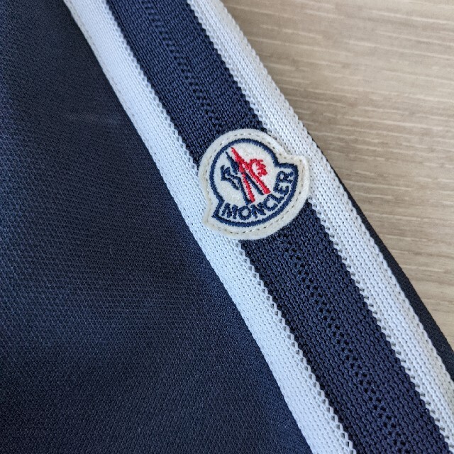 MONCLER(モンクレール)のer様専用  MONCLER モンクレール スポーツウェア 黒 レディースのトップス(その他)の商品写真