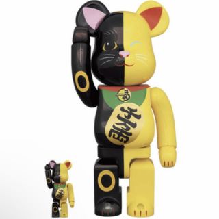 メディコムトイ(MEDICOM TOY)のBE@RBRICK ベアブリック 招き猫 黒×黄 100％ & 400%(その他)