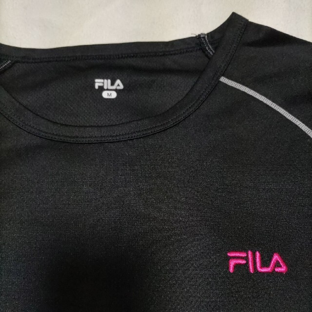 FILA(フィラ)のFILA レディースTシャツ（メッシュ素材）Ｍ レディースのトップス(Tシャツ(長袖/七分))の商品写真