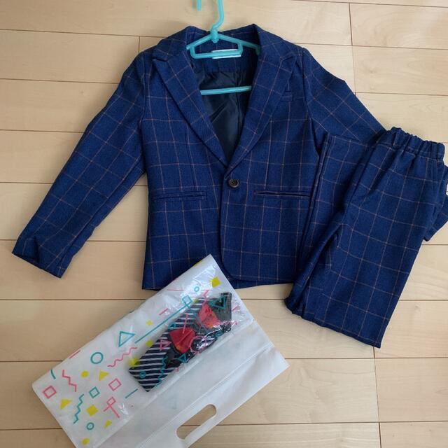 フォーマルスーツ　キッズ　130  卒園式　入学式　 キッズ/ベビー/マタニティのキッズ服男の子用(90cm~)(ドレス/フォーマル)の商品写真