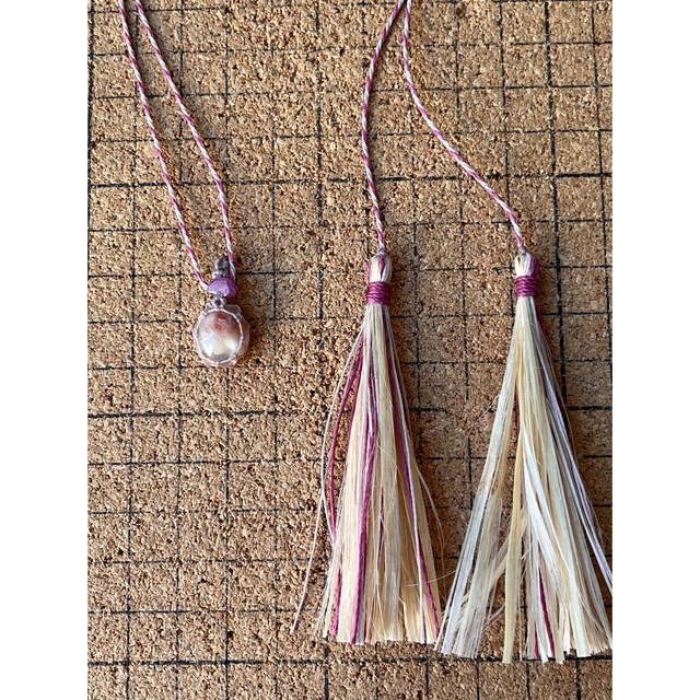 桜瑪瑙と精麻タッセルのネックレス ローズクォーツ アメジスト 精麻タッセル マクラメネックレス