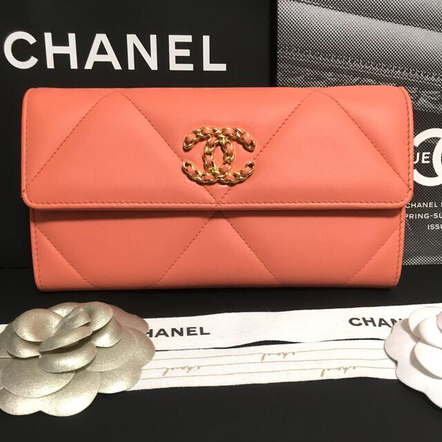 CHANEL - 専用♡超美品♡新作 シャネル マトラッセ 長財布 正規品 希少 ...