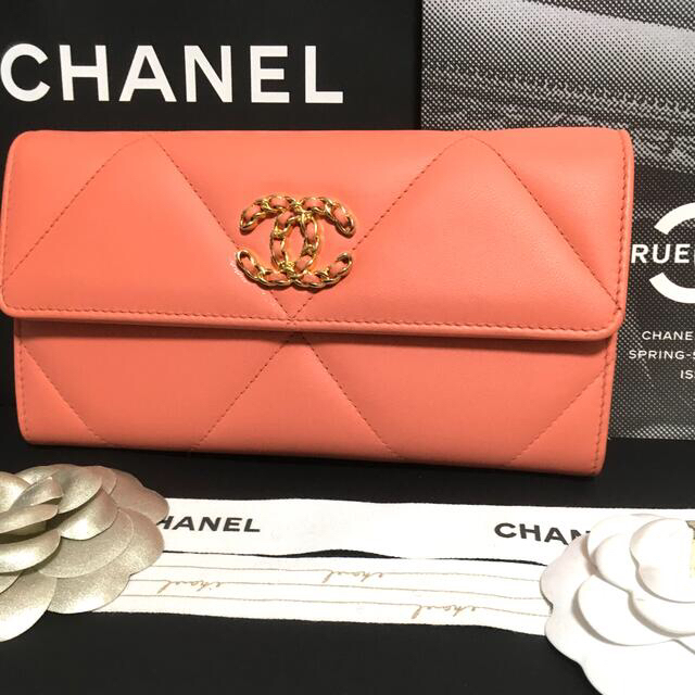 CHANEL - 専用♡超美品♡新作 シャネル マトラッセ 長財布 正規品 希少 ...