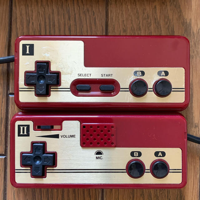 任天堂(ニンテンドウ)の任天堂ファミリーコンピューター本体&ゲームソフト エンタメ/ホビーのゲームソフト/ゲーム機本体(家庭用ゲーム機本体)の商品写真