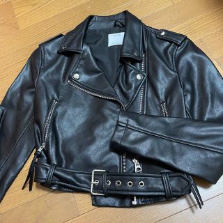 ベルシュカ(Bershka)の2点セット(ライダースジャケット)