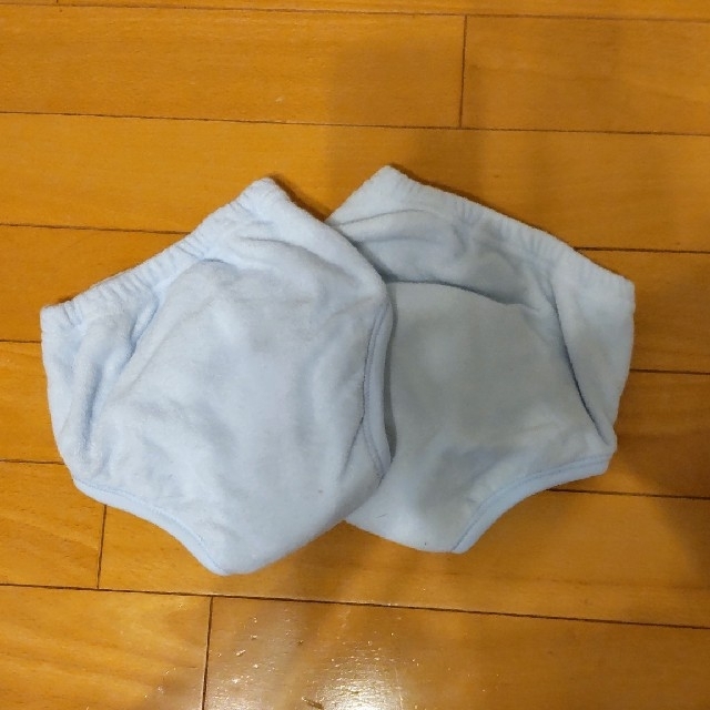 トレーニングパンツ　2枚組み キッズ/ベビー/マタニティのおむつ/トイレ用品(トレーニングパンツ)の商品写真