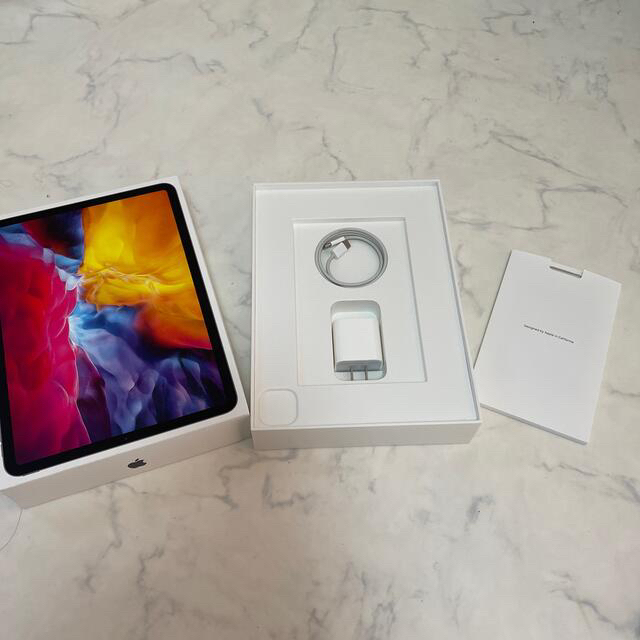 iPad(アイパッド)の美品　iPad Pro11第2世代128G　Wi-Fi スペースグレー スマホ/家電/カメラのPC/タブレット(タブレット)の商品写真