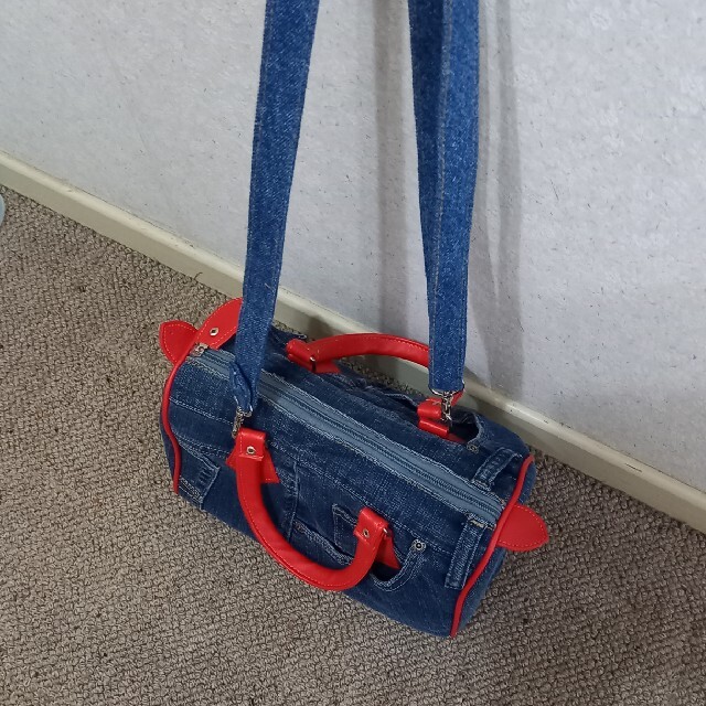 リメイクデニム★ボストンバック　取り外し可能のショルダー紐付き レディースのバッグ(ハンドバッグ)の商品写真