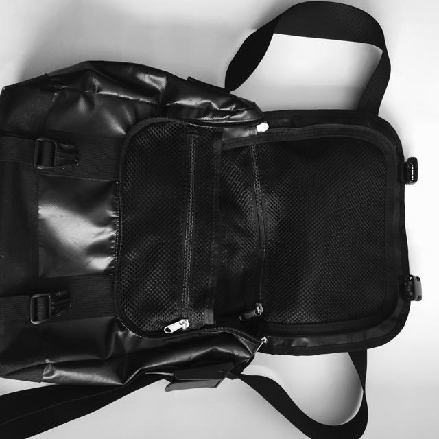 THE NORTH FACE(ザノースフェイス)のヒロ様専用THE NORTHFACEメッセンジャーバック メンズのバッグ(メッセンジャーバッグ)の商品写真