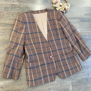 バーバリー(BURBERRY)のバーバリー　ノーカラージャケット　チェック　Burberry 肩パッド(ノーカラージャケット)