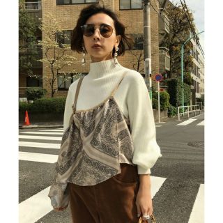 アメリヴィンテージ(Ameri VINTAGE)のAMERI HANG SCARF KNITホワイト スカーフニット(ニット/セーター)