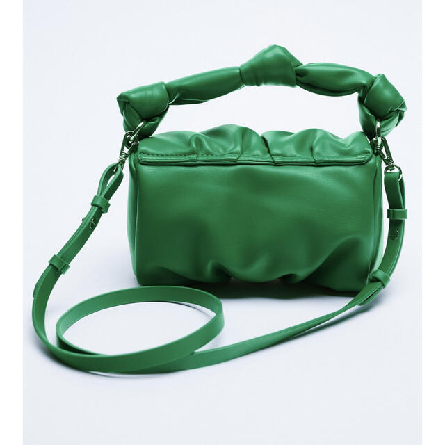 【ZARA】ノットクロスボディバッグ グリーン | 6350/510/500 ZARA - ZARA グリーン ソフト ノット クロスボディバッグ