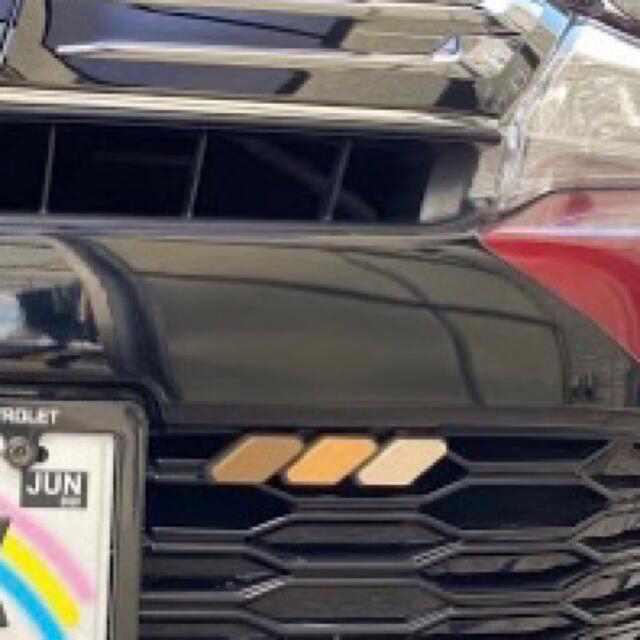 タコマ グリル バッジ アースカラー3色 ランクル ジムニー RAV4の通販 by rt.outdoors｜ラクマ