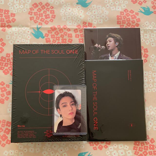 BTS Blu-ray map of the soul on:e