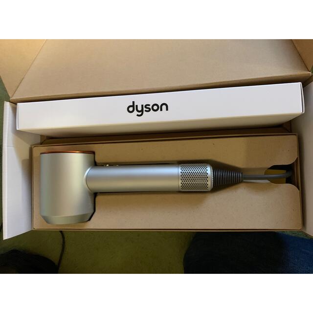 Dyson(ダイソン)のダイソン　ドライヤー　dyson super sonic ionic スマホ/家電/カメラの美容/健康(ドライヤー)の商品写真