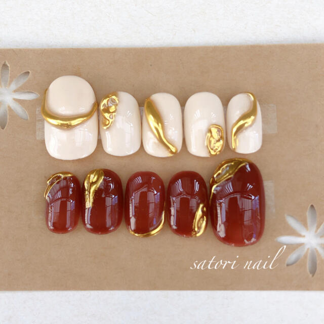 ぷっくりゴールドネイルチップの通販 by satori nail |ラクマ