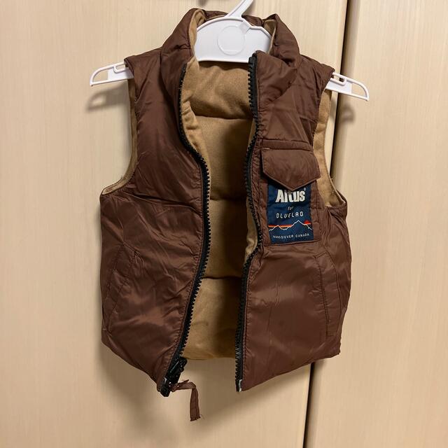 SHIPS KIDS(シップスキッズ)のBLUELAB from シップス キッズ　ダウンベスト S リバーシブル キッズ/ベビー/マタニティのキッズ服男の子用(90cm~)(ジャケット/上着)の商品写真