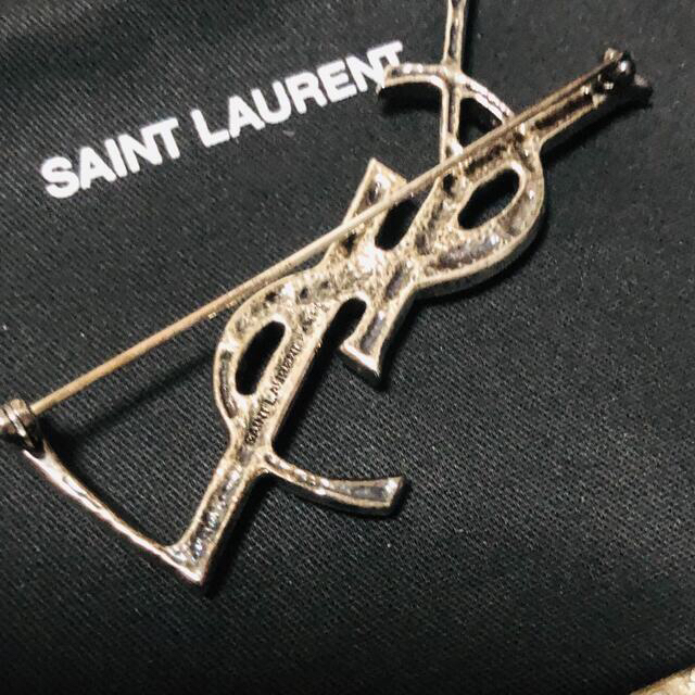 Saint Laurent(サンローラン)のSAINT LAURENT YSL オピウムクロコダイルブローチ レディースのアクセサリー(ブローチ/コサージュ)の商品写真