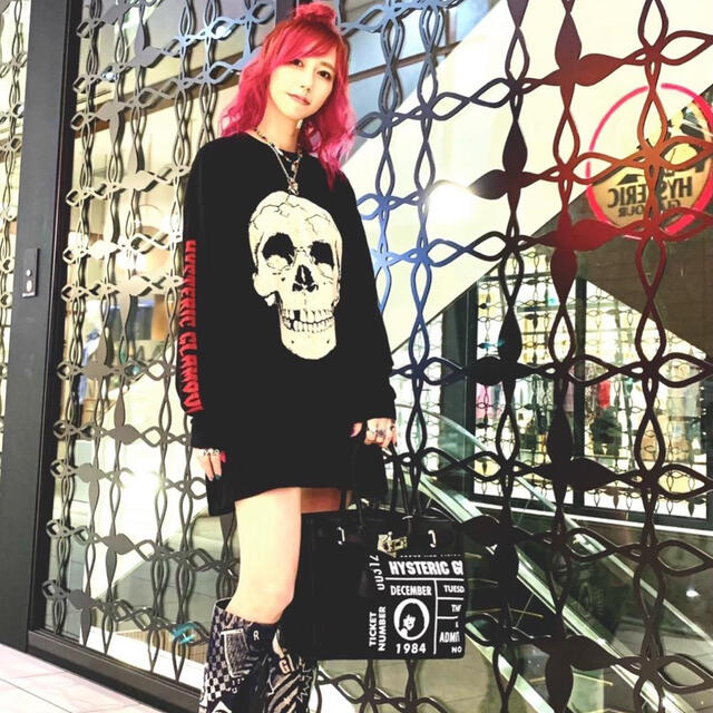 HYSTERIC GLAMOUR(ヒステリックグラマー)の極美品　ヒステリックグラマー　SKULL HEAD オーバーサイズTシャツ メンズのトップス(Tシャツ/カットソー(七分/長袖))の商品写真