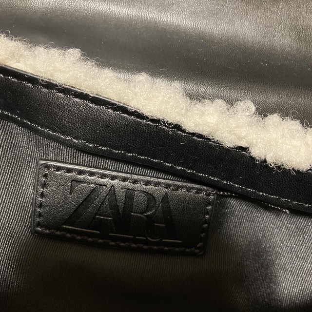 ZARA(ザラ)のZARA  キルト＆ボア 2wayショルダーバッグ   レディースのバッグ(ショルダーバッグ)の商品写真