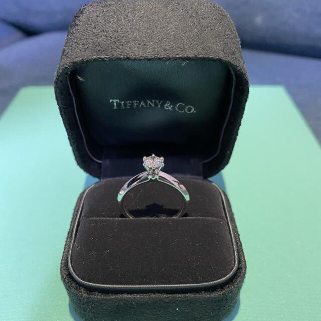 Tiffany & Co.(ティファニー)の【新品】ティファニー エンゲージリング 婚約指輪 0.39ct レディースのアクセサリー(リング(指輪))の商品写真