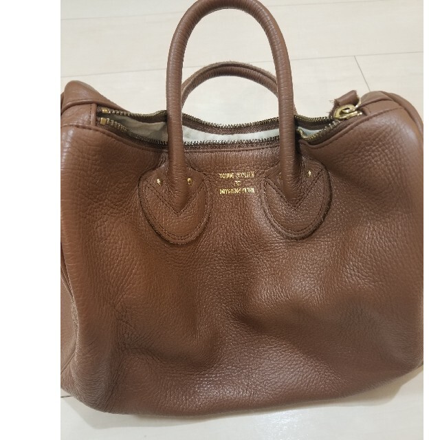 新品登場 ヤングアンドオルセンEMBOSSED LEATHER BOSTON S ブラウン