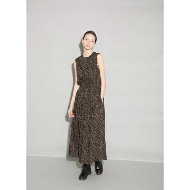 在庫特価】 SACRA - 新品 サクラ ワンピース SACRA リネン混